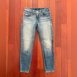 Lucky Brand Women's Faded Blue Skinny Jeans